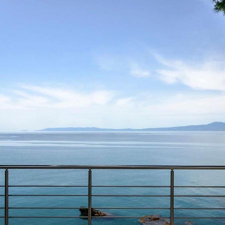 Naftilos Blue View Retreat Avia Екстер'єр фото