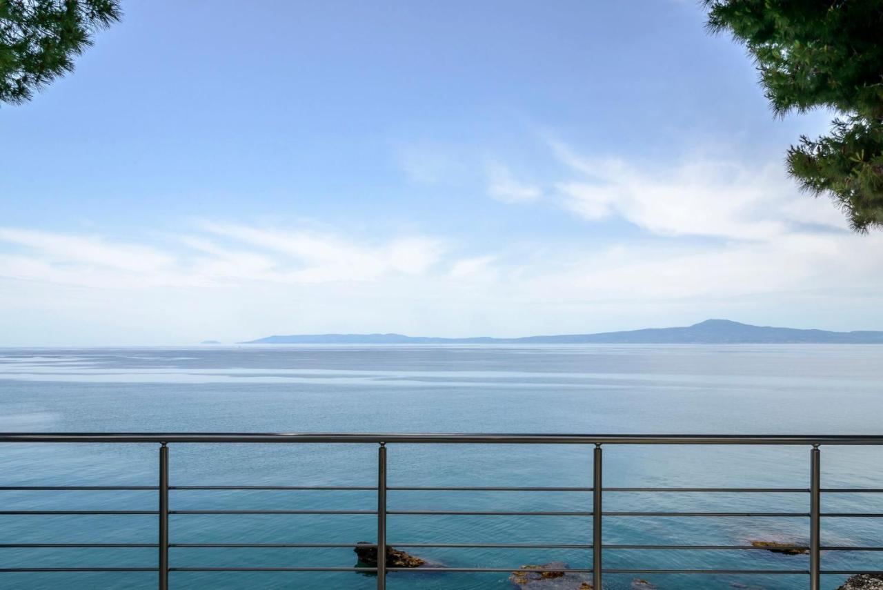 Naftilos Blue View Retreat Avia Екстер'єр фото